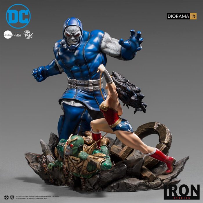 2 3 – Iron Studios Wonder Woman Vs Darkseid 1/6 Scale Statue – Cosmic Comics