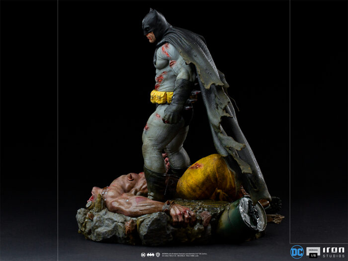 2 – Iron Studios Batman The Dark Knight Returns 1/6 Scale Diorama – Cosmic Comics